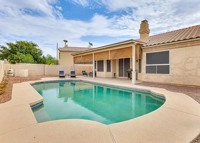 Game & Backyard Oasis: Group Getaway *