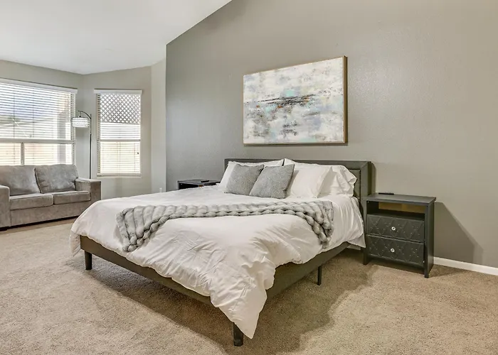 Game & Backyard Oasis: Group Getaway * Avondale