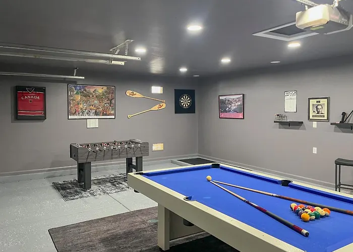 Holiday home Game & Backyard Oasis: Group Getaway *
